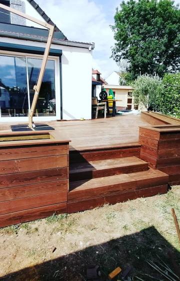 Terrasse en bois frêne thermochauffé à Thorigny-sur-Marne (77)