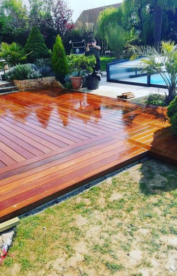 terrasse bois en IPE proche du plage de Piscine