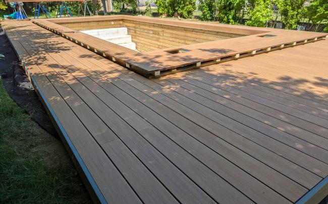 spécialiste de la terrasse bois composite, exotique et carrelage à Brie-Comte-Robert