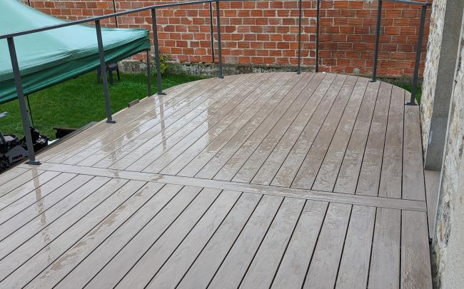 Pose de terrasse en bois composite, exotique et carrelage à Dammarie-les-Lys 77