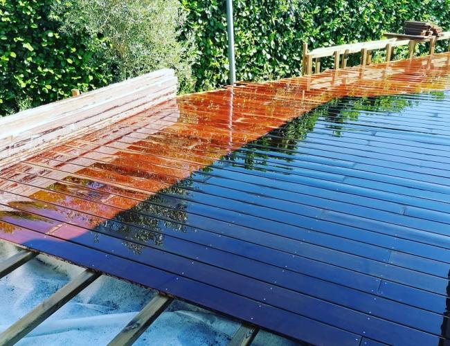 Très grande terrasse pilotis en frêne thermo-chauffée. Seine et Marne (77)