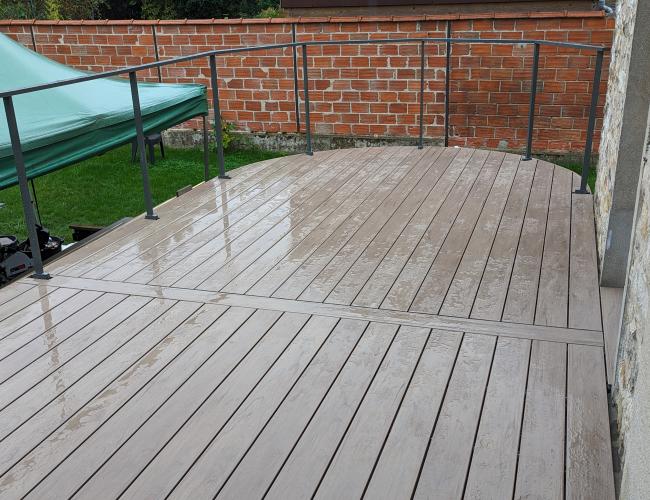 Réalisation d'une terrasse en bois composite UPM en Seine et Marne 77