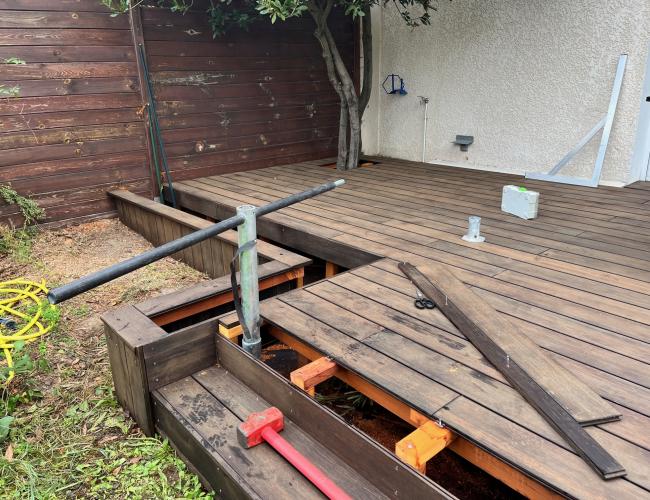 création de terrasse en bois sur pilotis