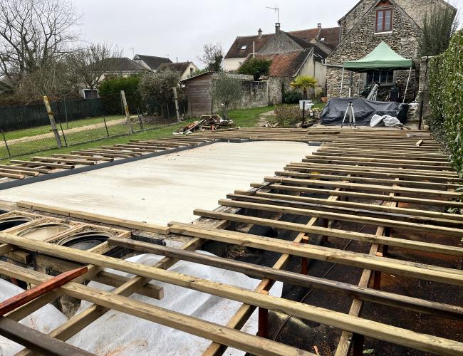 "Les Avantages du Bambou pour Une Terrasse Élégante et Pérenne"